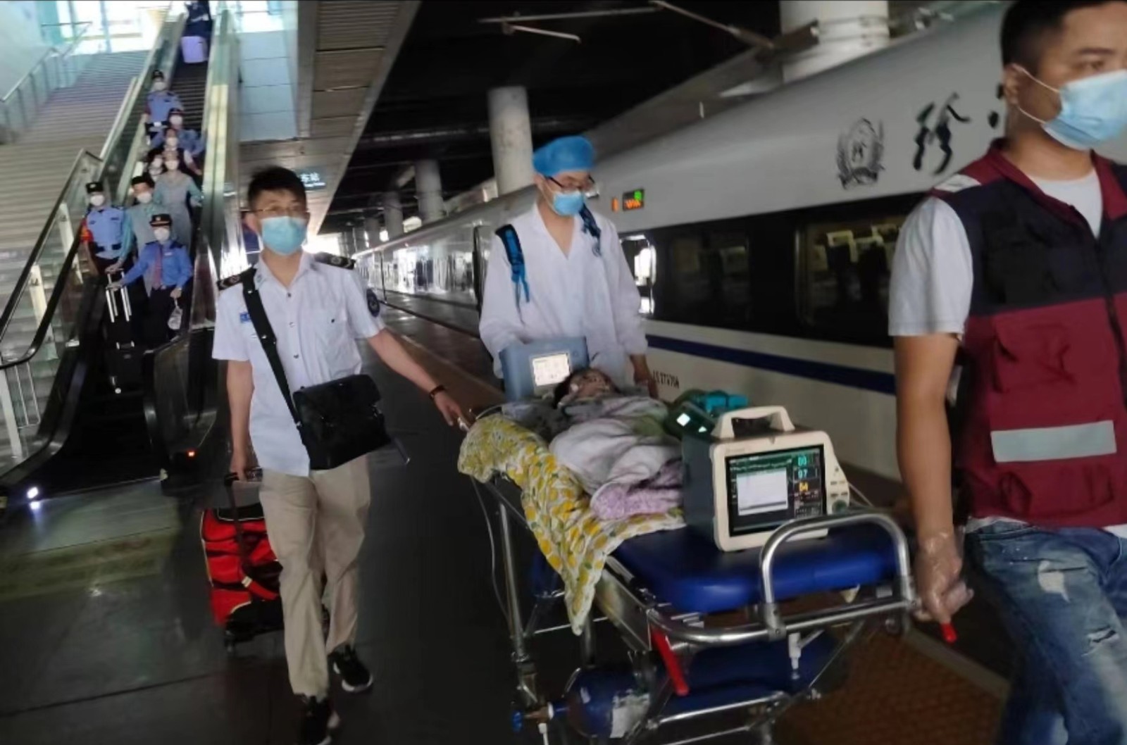 大石桥市高铁转运公司